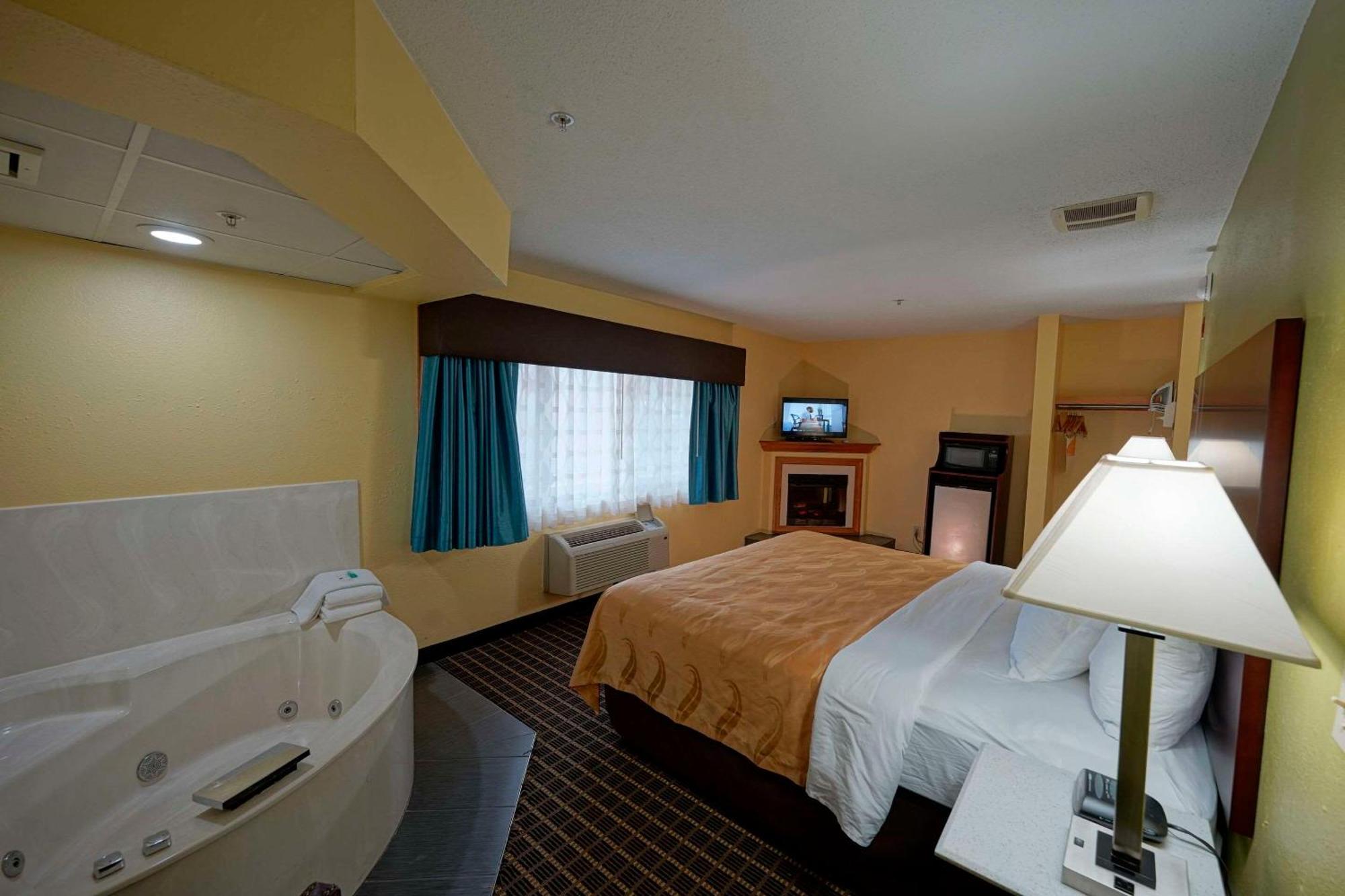 Quality Inn & Suites Harrington - Milford Exterior foto