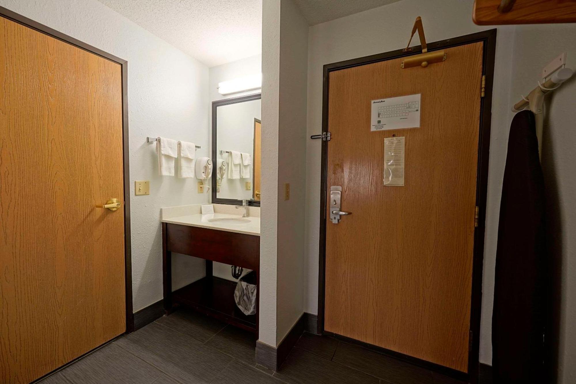 Quality Inn & Suites Harrington - Milford Exterior foto