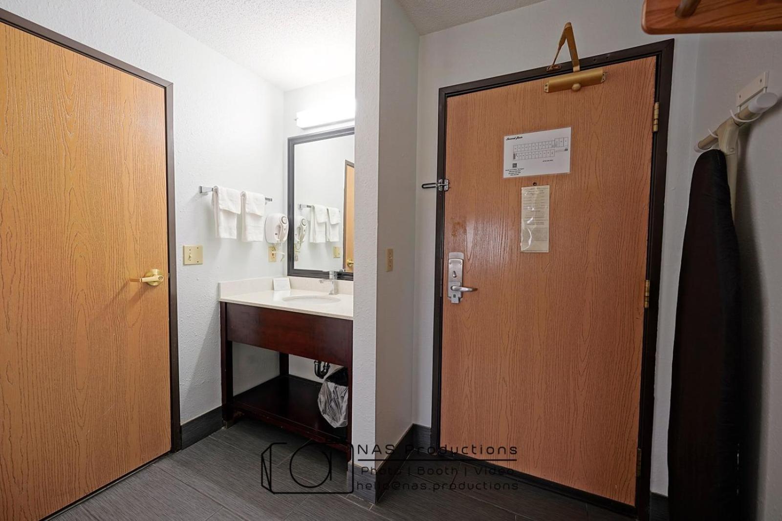 Quality Inn & Suites Harrington - Milford Exterior foto