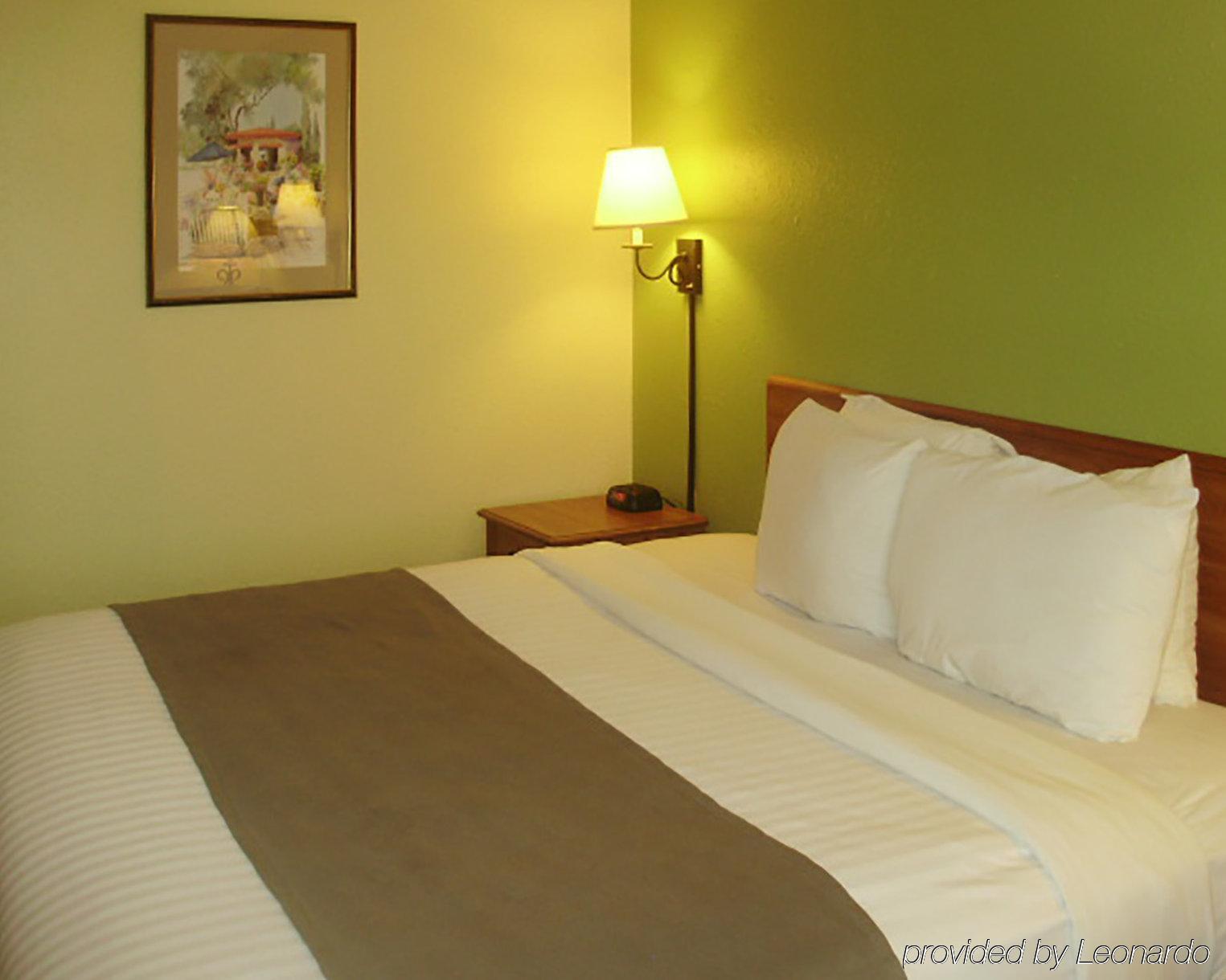 Quality Inn & Suites Harrington - Milford Exterior foto